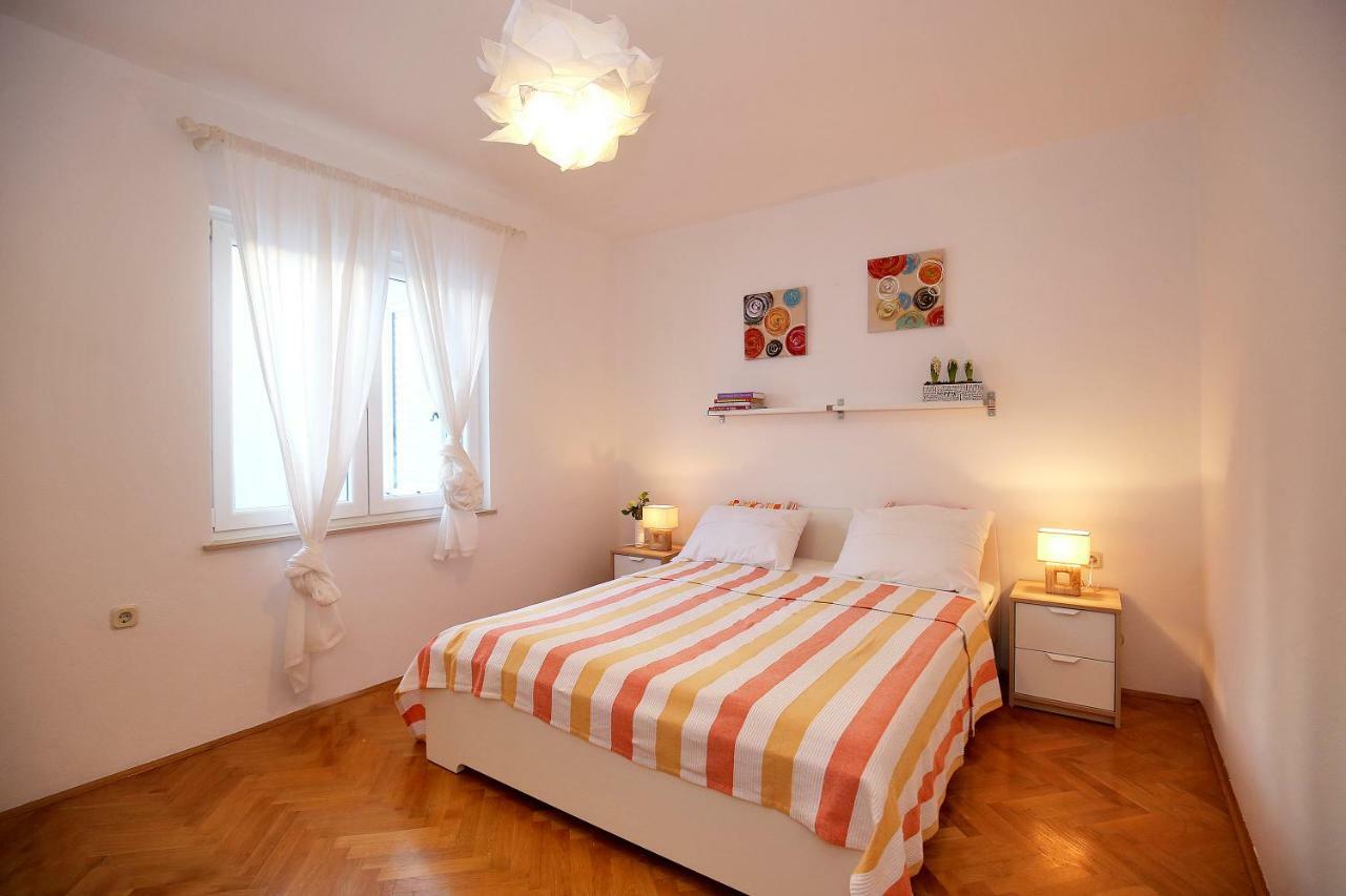 Apartments Ines Murter Buitenkant foto