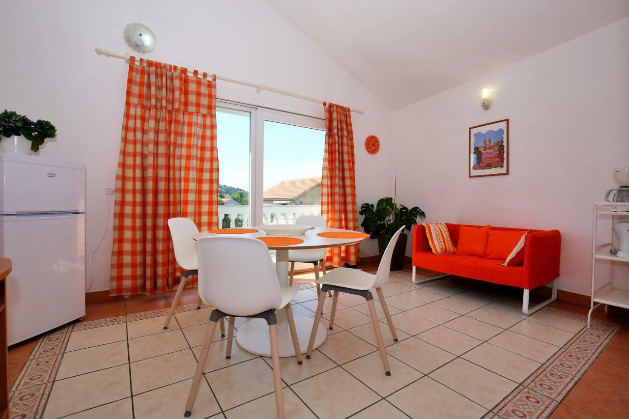 Apartments Ines Murter Buitenkant foto