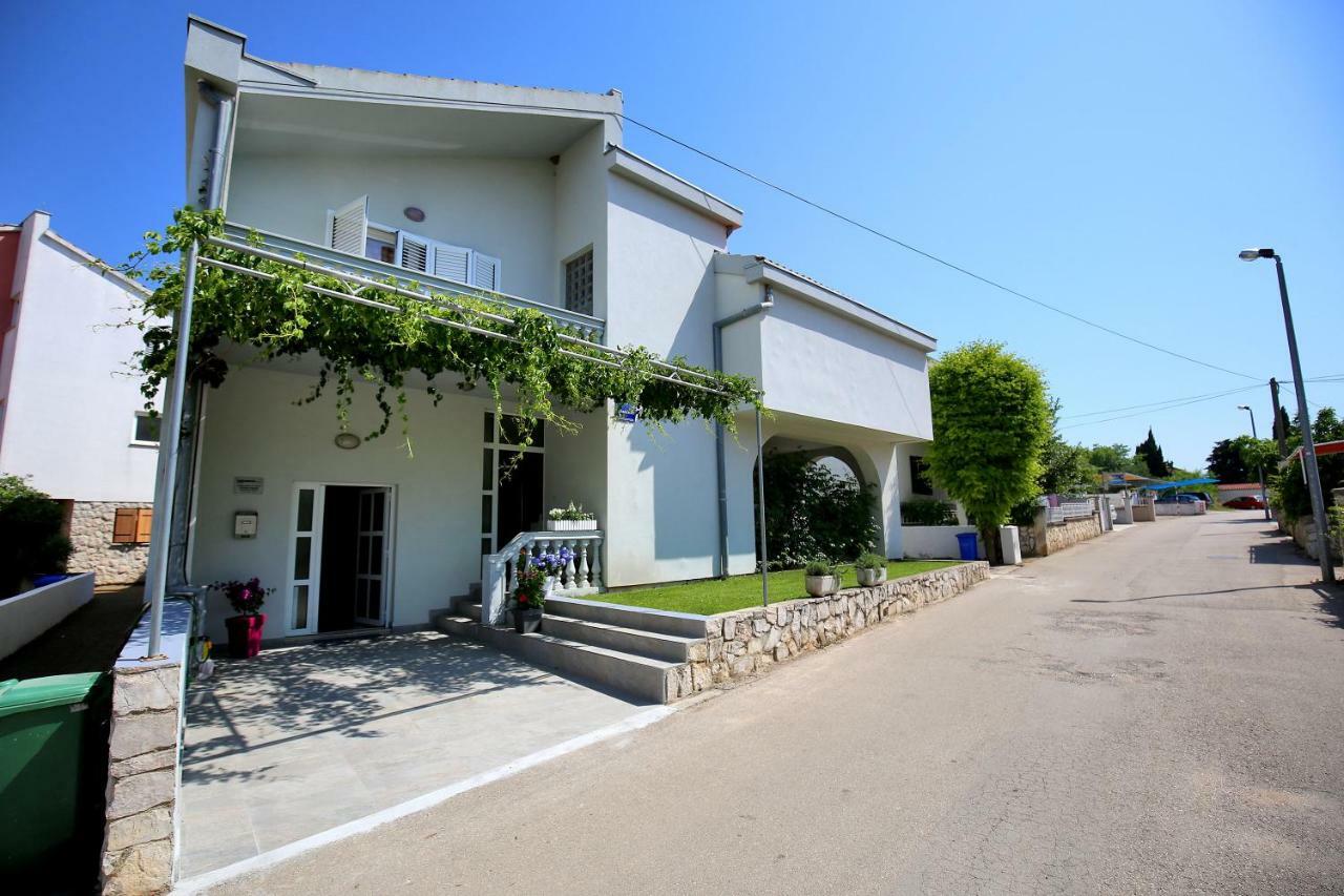Apartments Ines Murter Buitenkant foto
