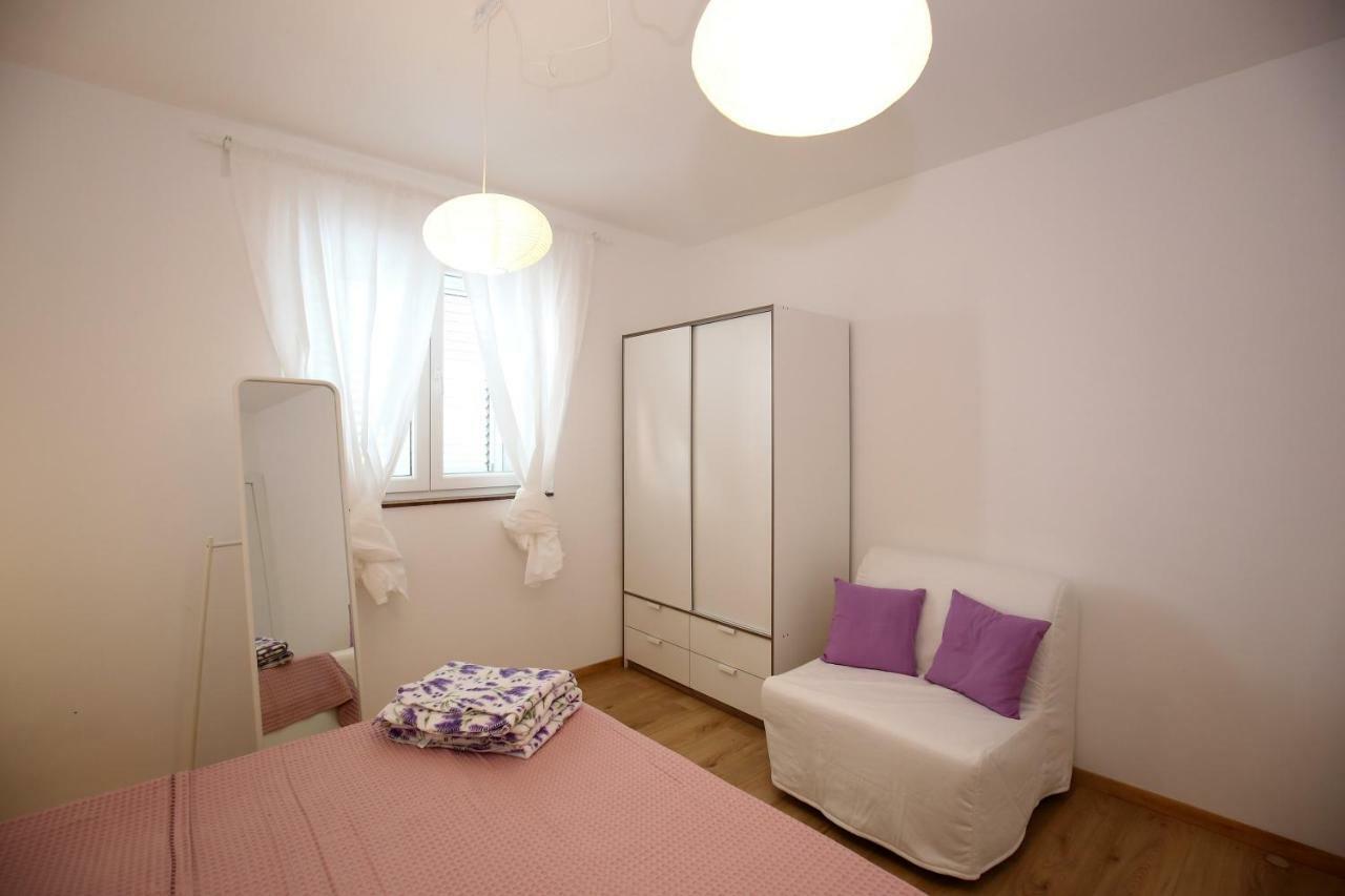 Apartments Ines Murter Buitenkant foto