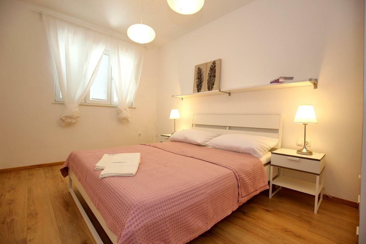 Apartments Ines Murter Buitenkant foto